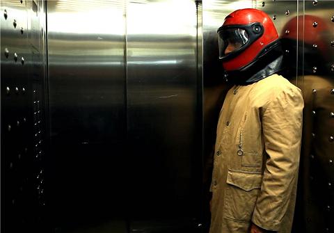 پرتاب آدمی به جهان رخدادها