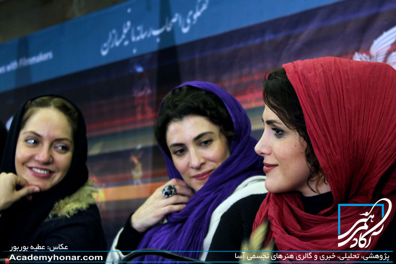 ویشگا آسایش برف روی کاج ها