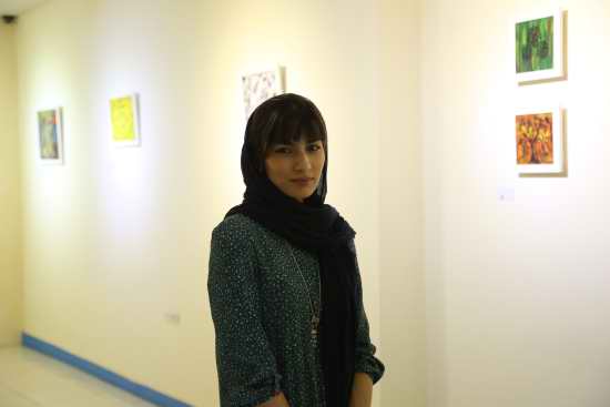 گزارش تصویری از نمایشگاه نقاشی‌های حدیث ملاحسینی در گالری رج