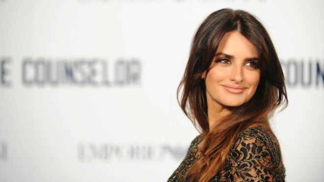 پنه‌لوپه کروز حضور خود در فیلم فرهادی را تأیید کرد + ویدیو را با زیرنویس فارسی مشاهده کنید