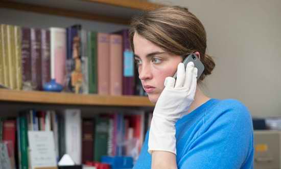 نقد فیلم دختر ناشناخته، روایت حاشیه‌ای و بی‌شور و هیجان از برادران داردن